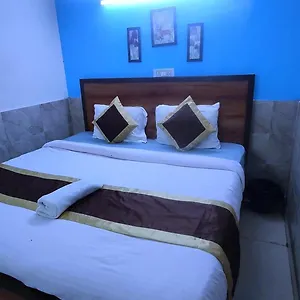moon-residency-satya-niketan-couple-friendly.hotelsdelhi.org/